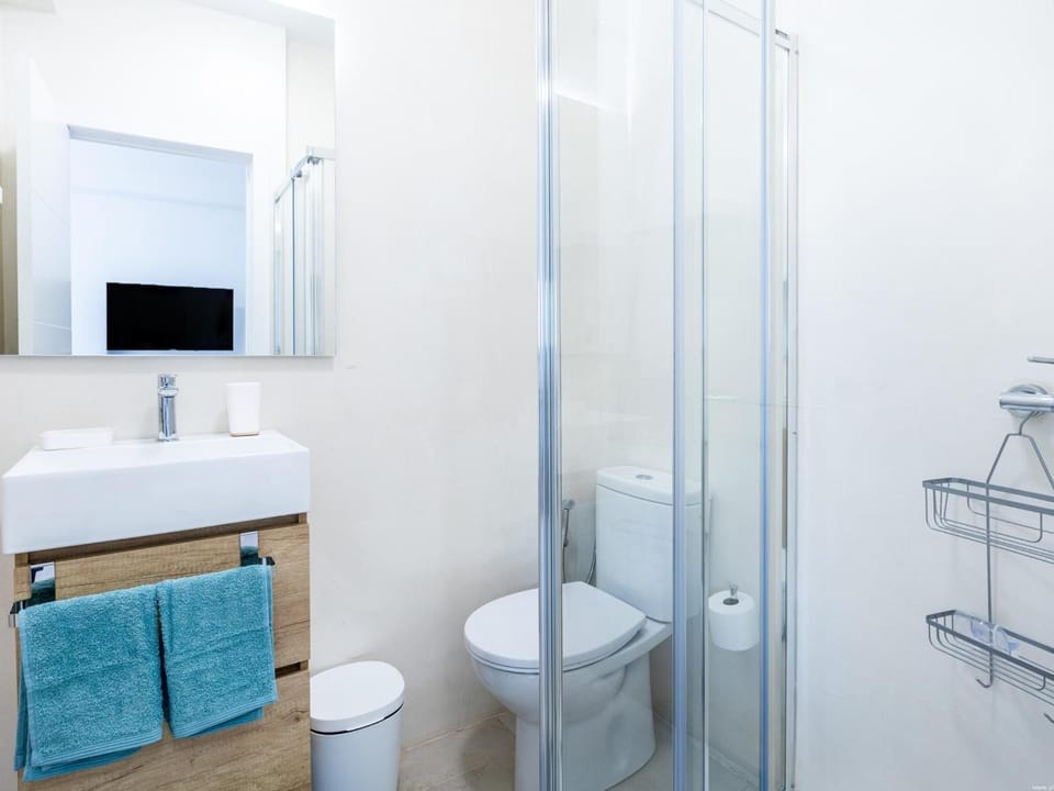 Shower, Bathroom