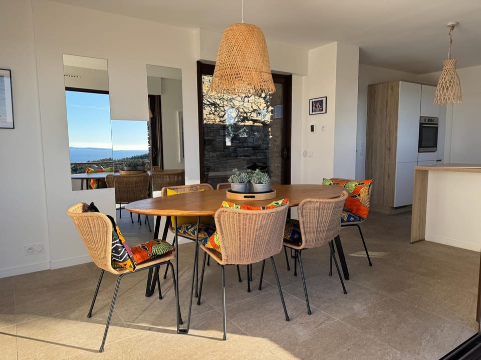 Natural landscape, Living room, Dining area