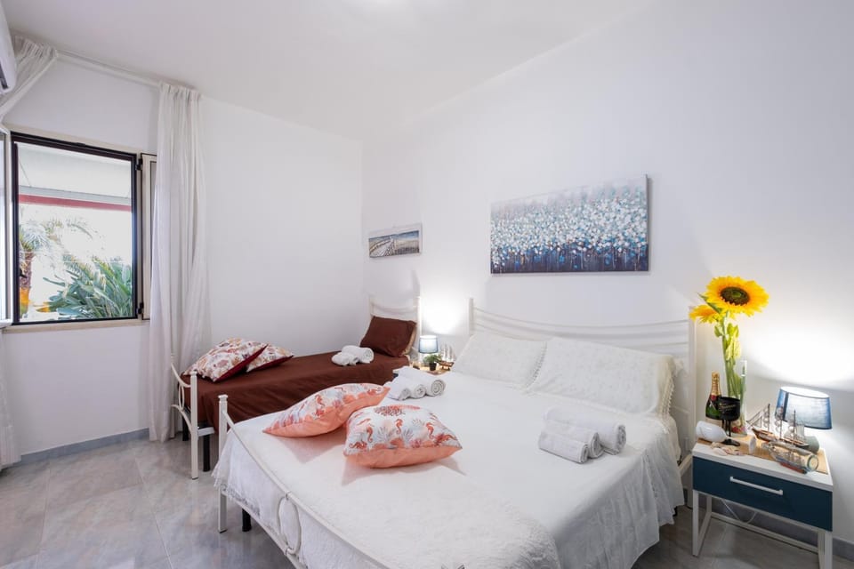 Living room, Bedroom
