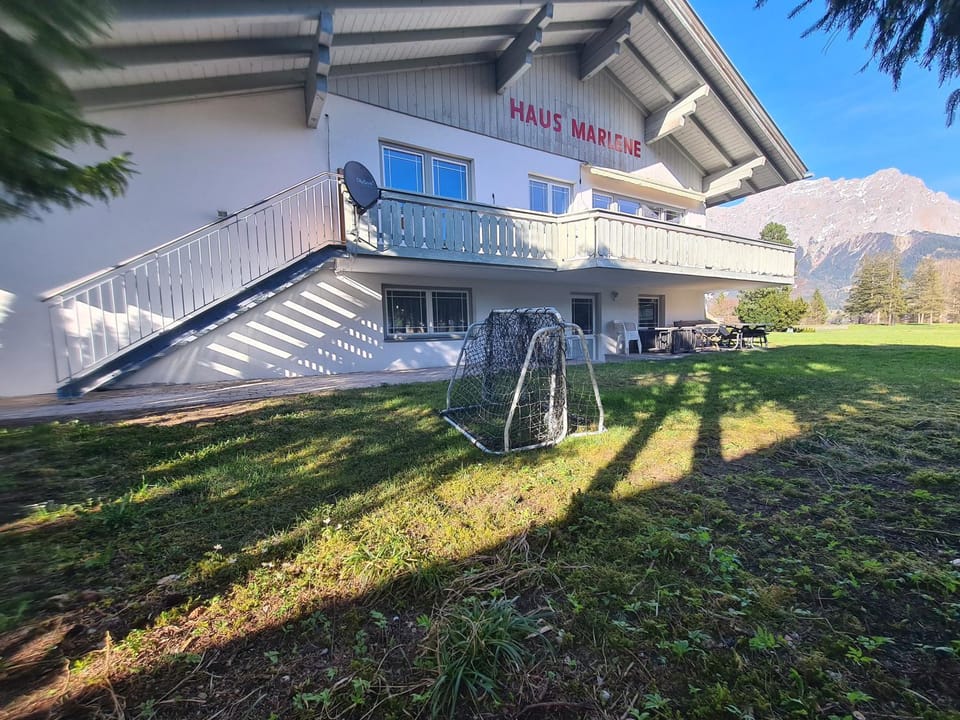 Garden, Garden view, Mountain view
