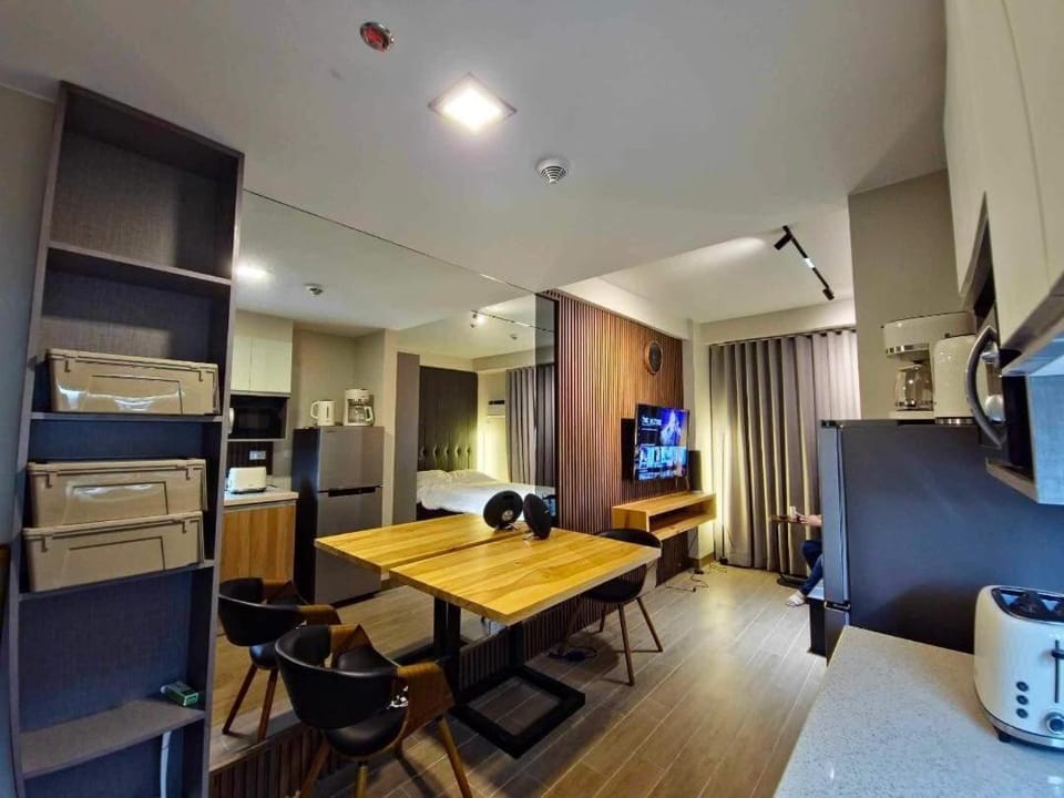 Sweet Escape Upper Penthouse One Regis Apartment in Bacolod