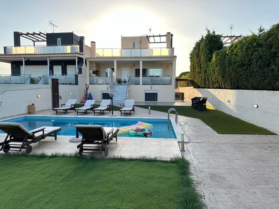 Property building, Pool view