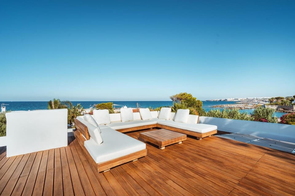 Day, Natural landscape, View (from property/room), Balcony/Terrace, Living room, Sea view, sunbed