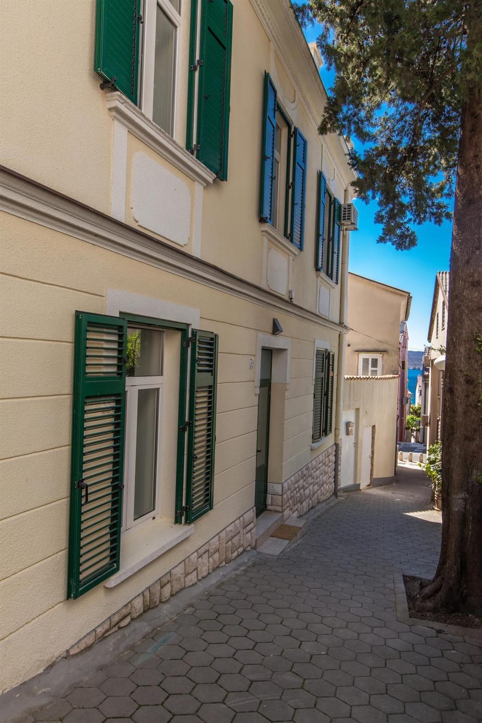 Facade/entrance, Street view