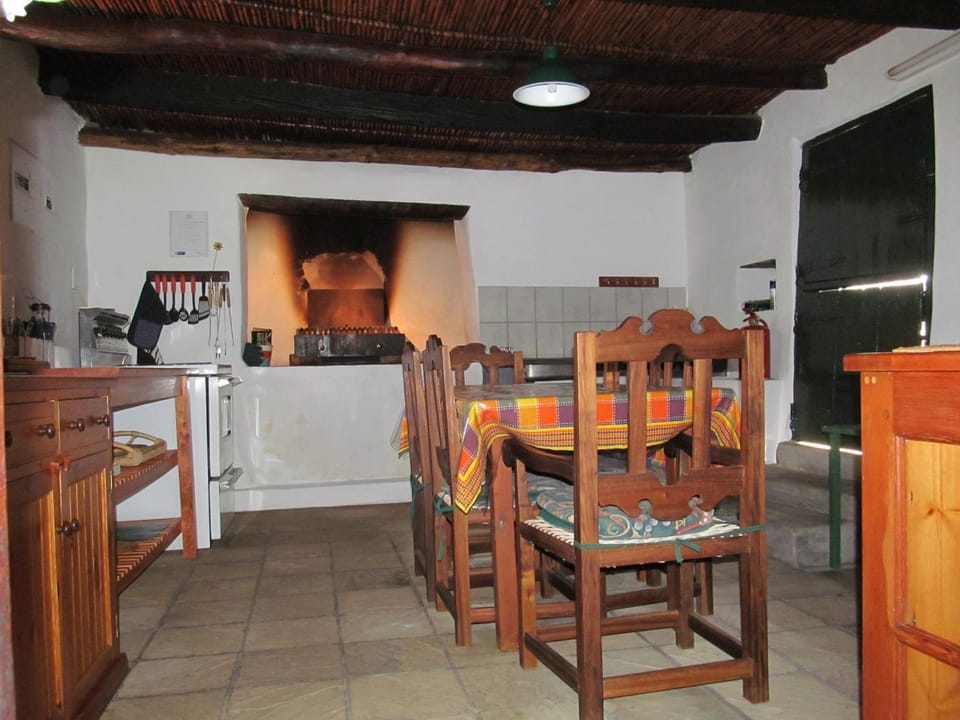 Coffee/tea facilities, Decorative detail, Dining area