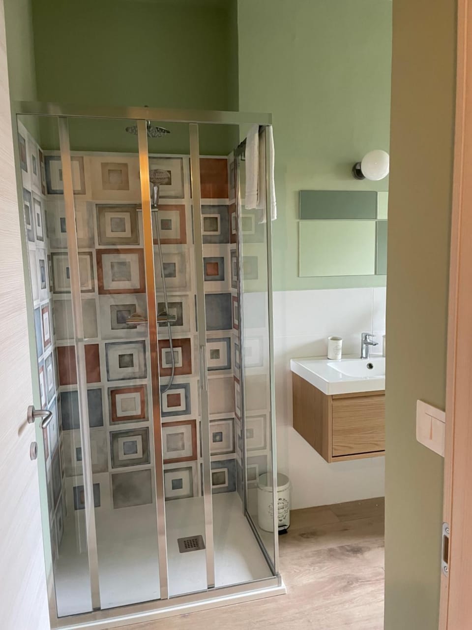 Shower, Bathroom