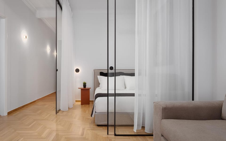 Property building, Bed, Living room, Seating area, Bedroom