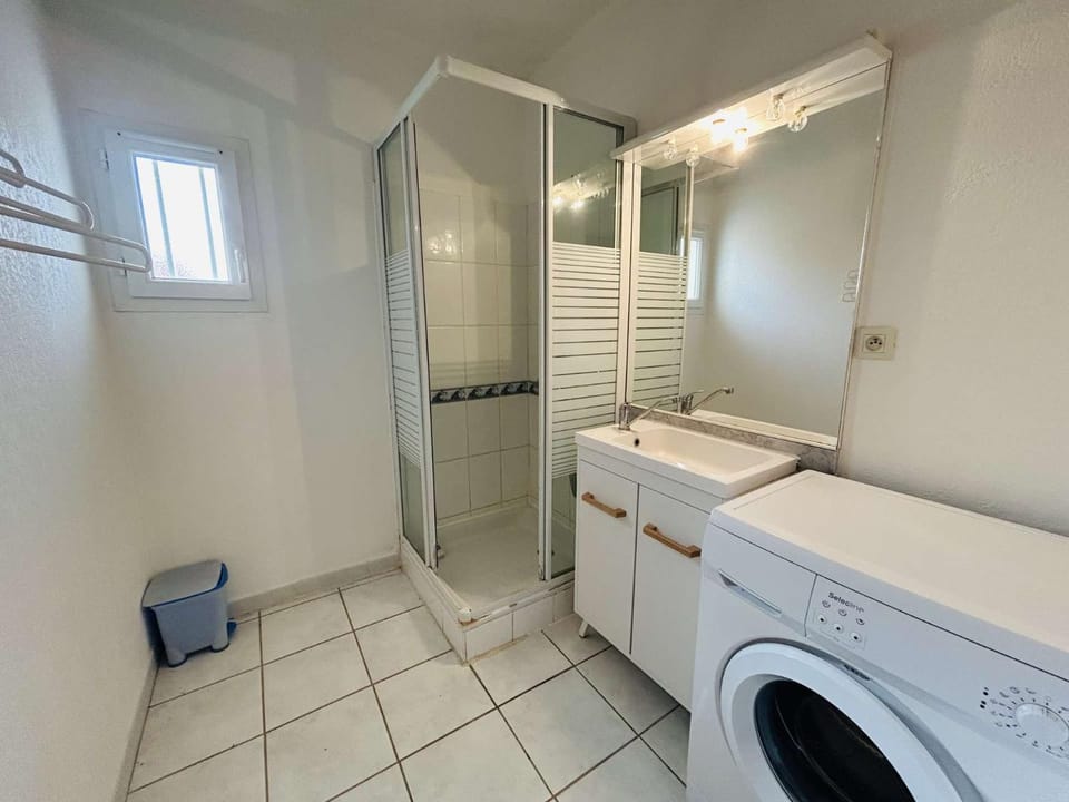 Shower, washing machine