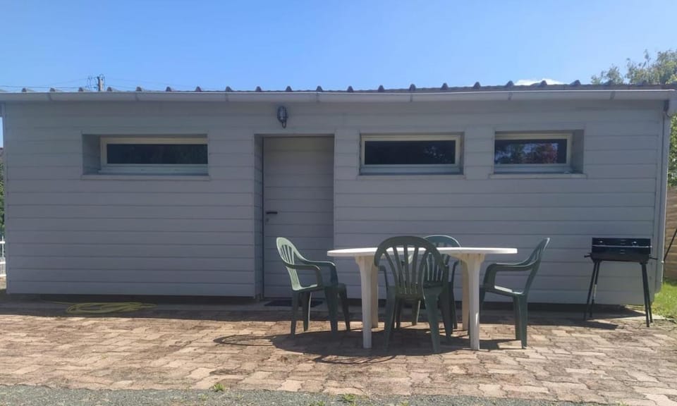 Maisonette sur terrain clos, loue 3nuits minimum House in Plouha