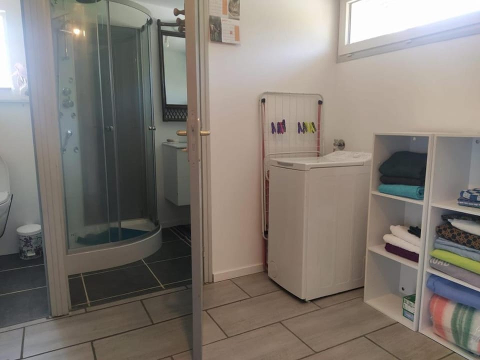 Maisonette sur terrain clos, loue 3nuits minimum House in Plouha