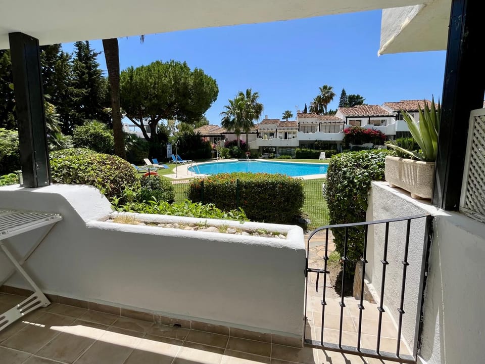 View (from property/room), Balcony/Terrace