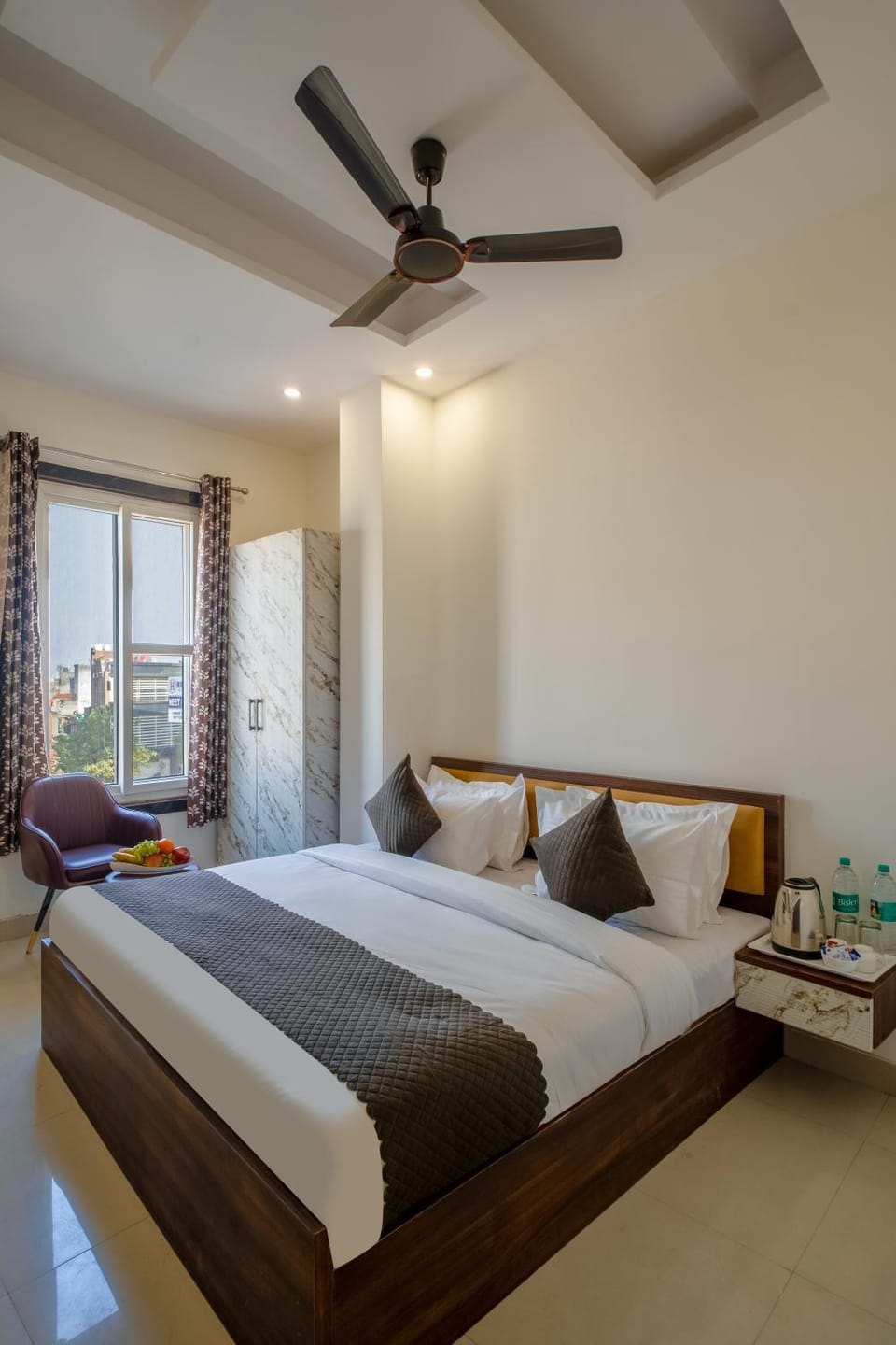 Bed, Photo of the whole room, Bedroom, air conditioner