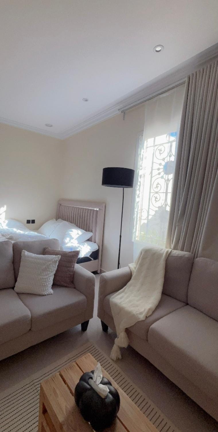 استديو واسع وانيق بجلسة خارجية قريب من البوليفارد Apartment in Riyadh
