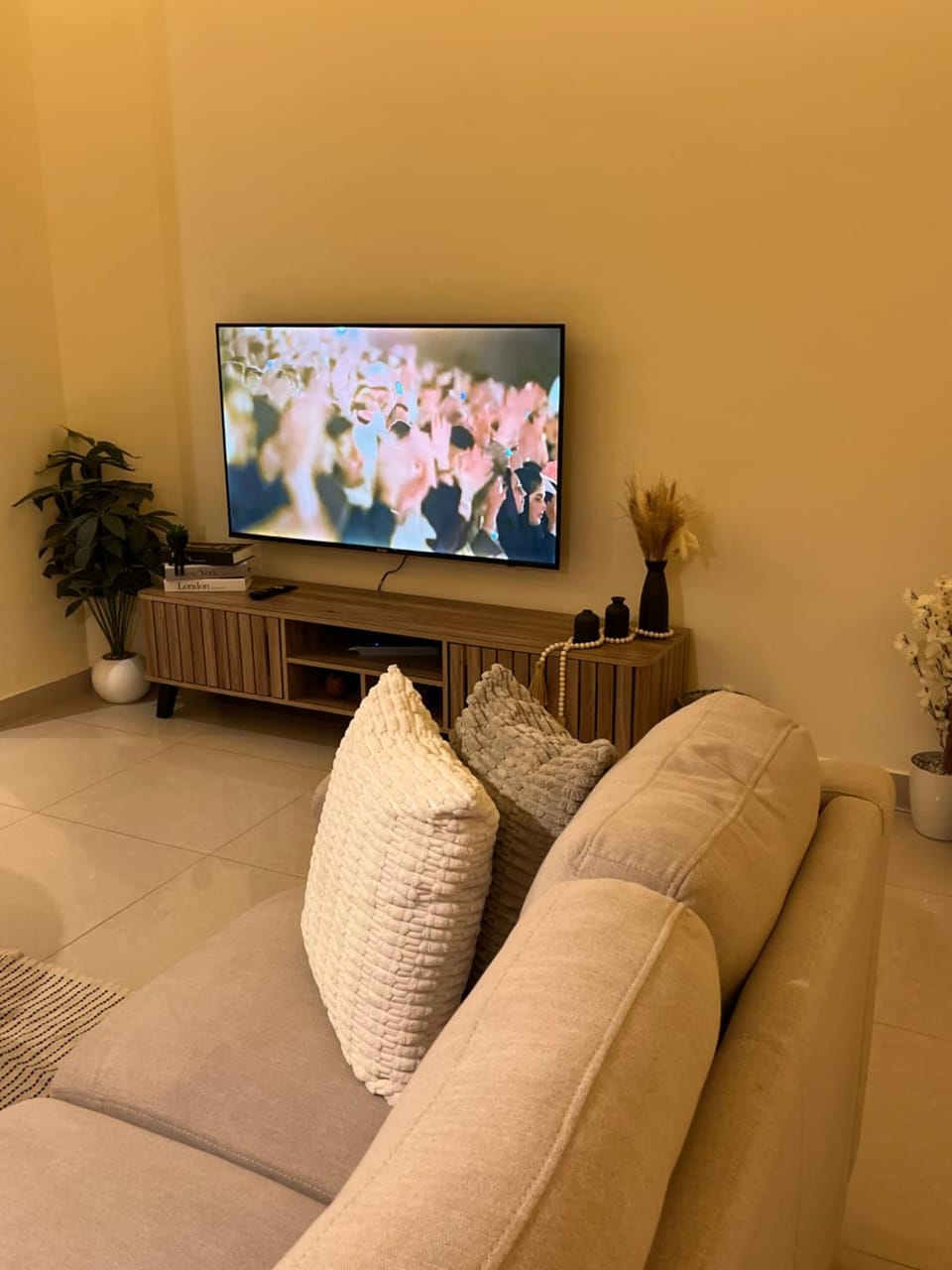 استديو واسع وانيق بجلسة خارجية قريب من البوليفارد Apartment in Riyadh