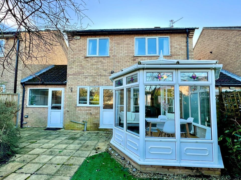Property building, Patio, Garden, Dining area, Garden view