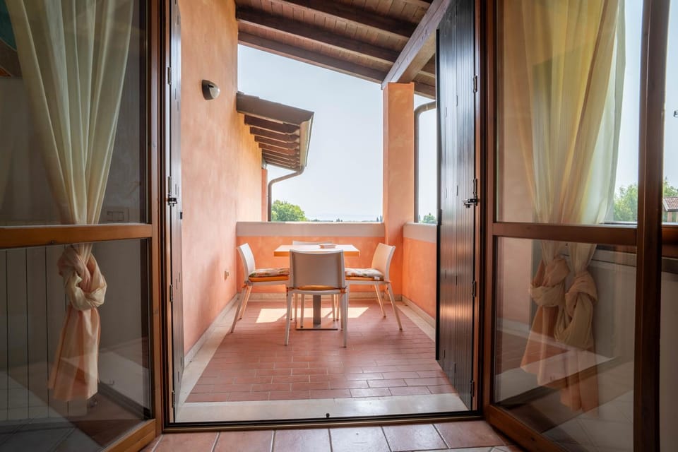 View (from property/room), Balcony/Terrace