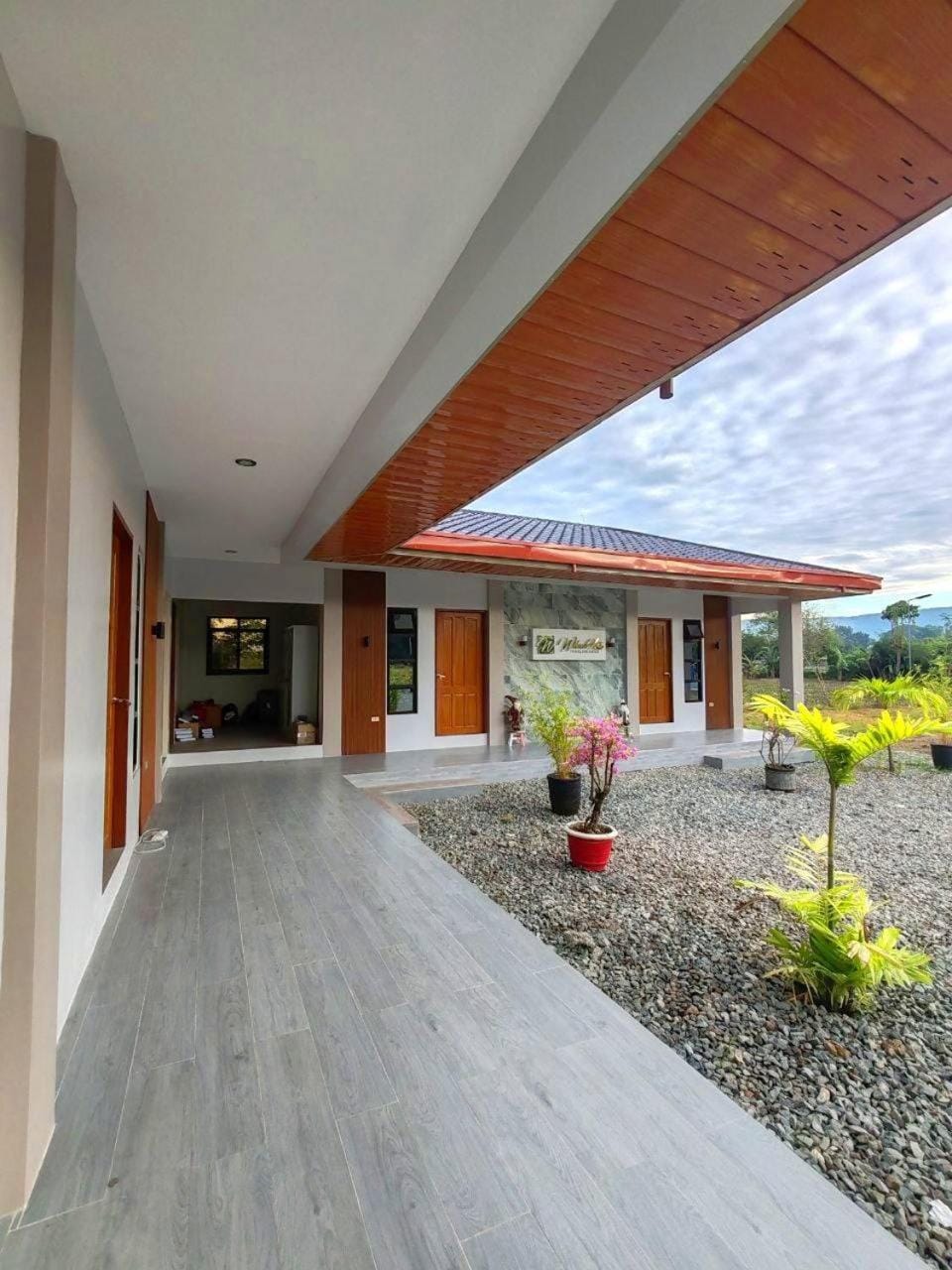 Property building, Garden, Swimming pool