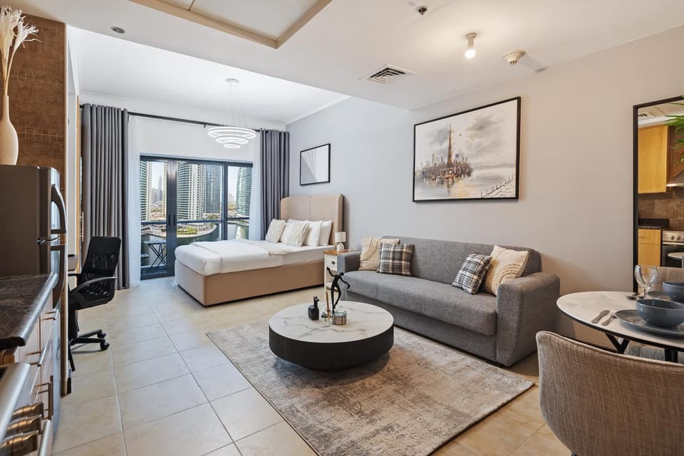 Chic Studio in Goldcrest Views, JLT Apartment in Dubai