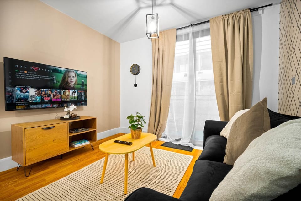 Property building, TV and multimedia, Living room, Seating area