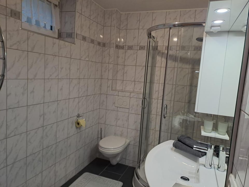 Shower, Toilet, Bathroom