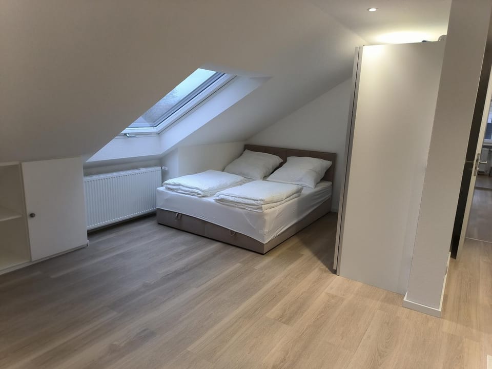 Bed, Photo of the whole room, Bedroom, wardrobe