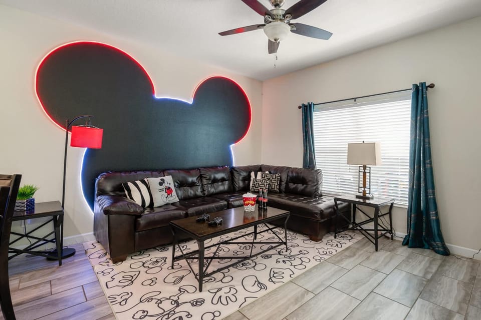 Cozy house w private pool & BBQ House in Kissimmee