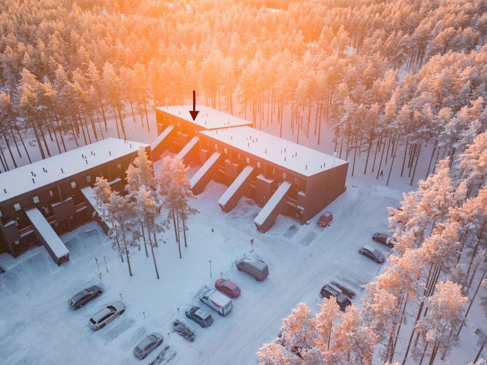 Property building, Natural landscape, Bird's eye view, Parking
