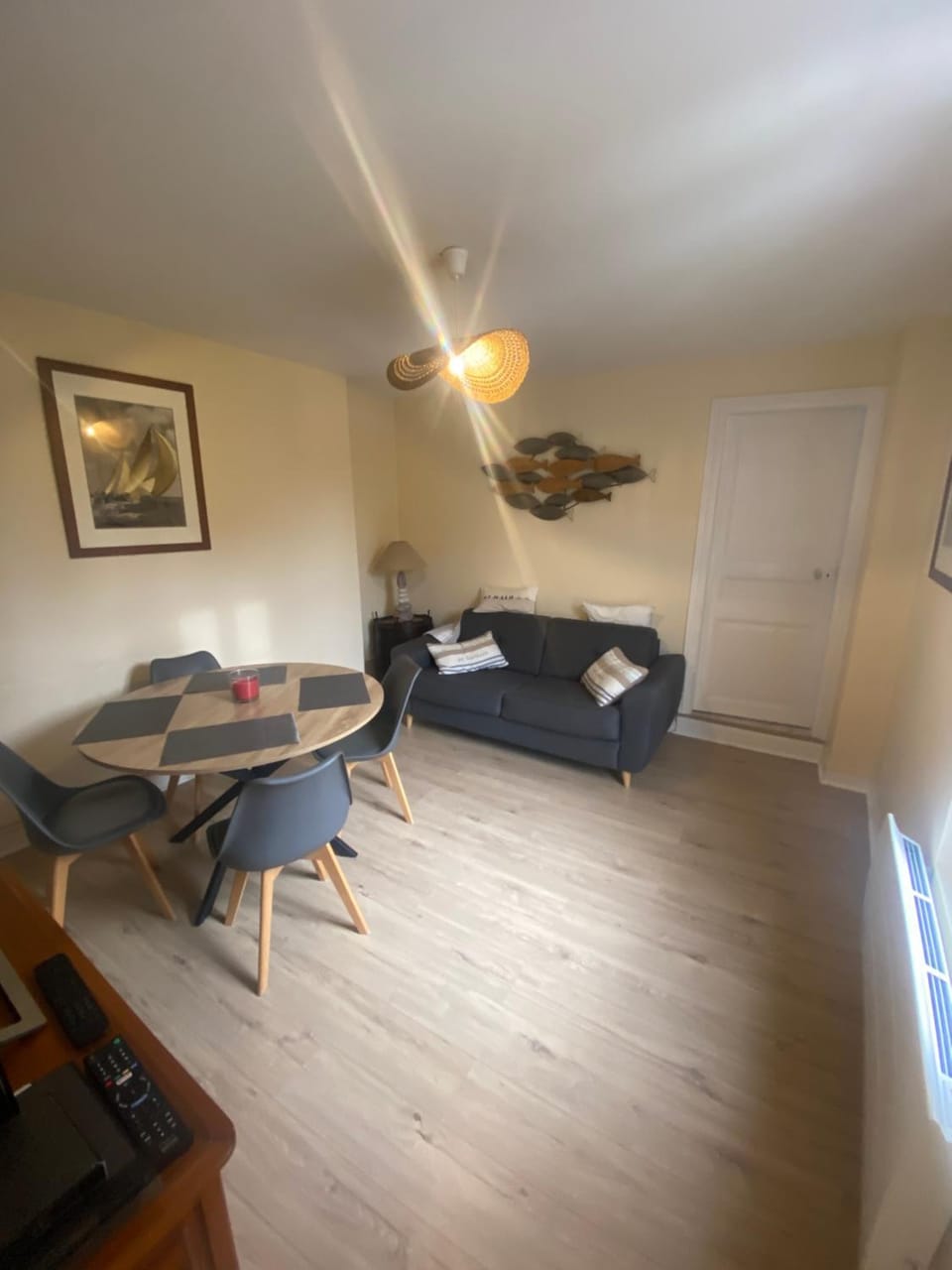 Living room, Seating area, Dining area