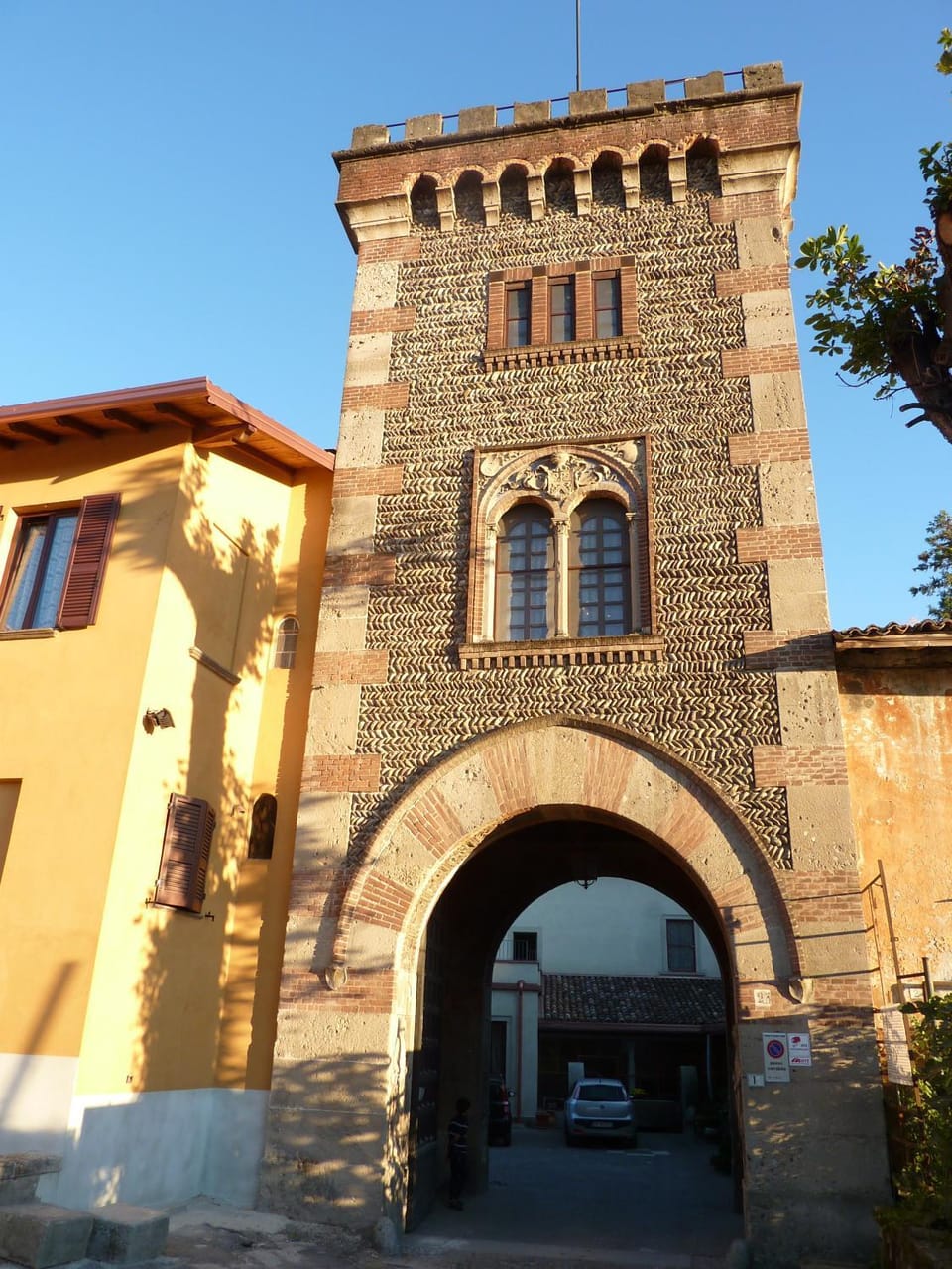 Facade/entrance