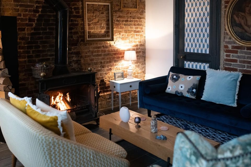 Living room, fireplace