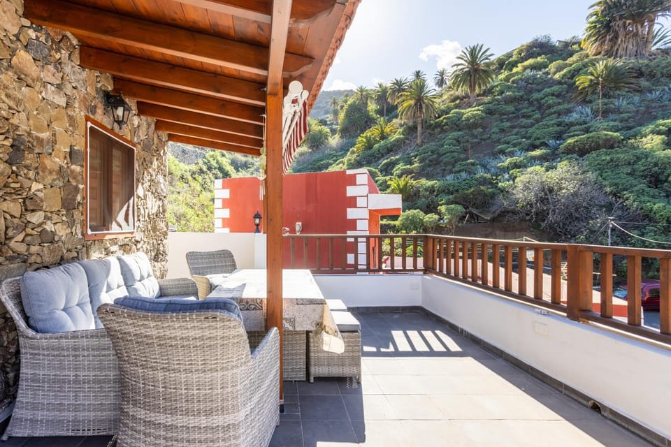 Home2Book Valley Views & Private Terrace Hermigua House in La Gomera