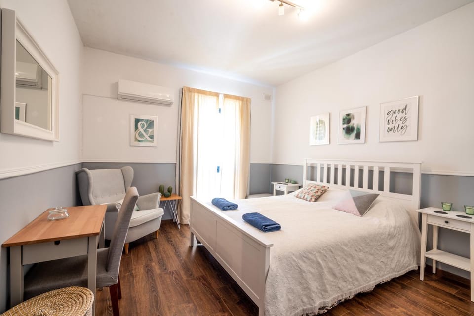 Stunning Apartment in Saint Julians with Sea Views Apartment in Saint Julians