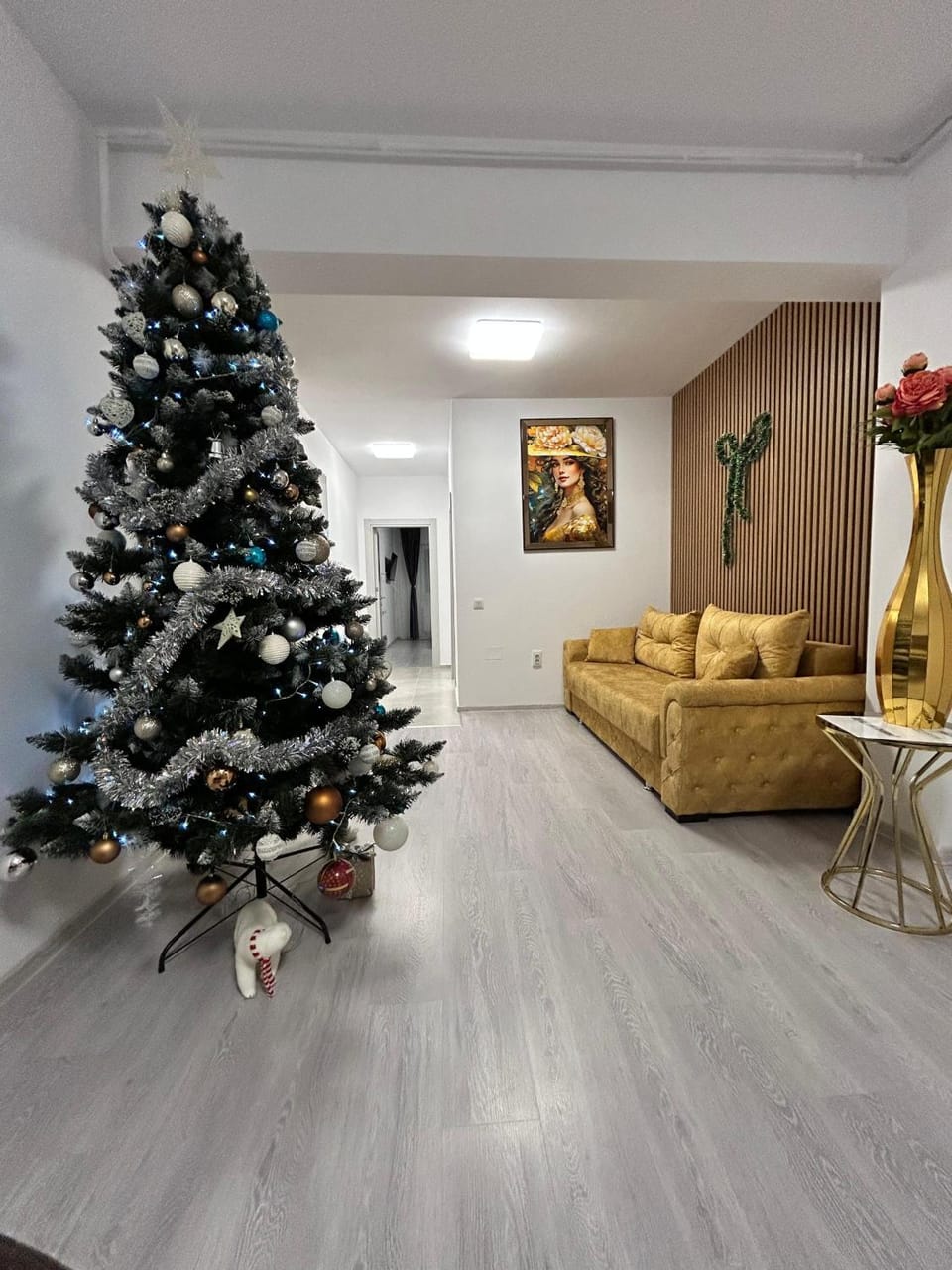 Gold House Apartment in Bucharest