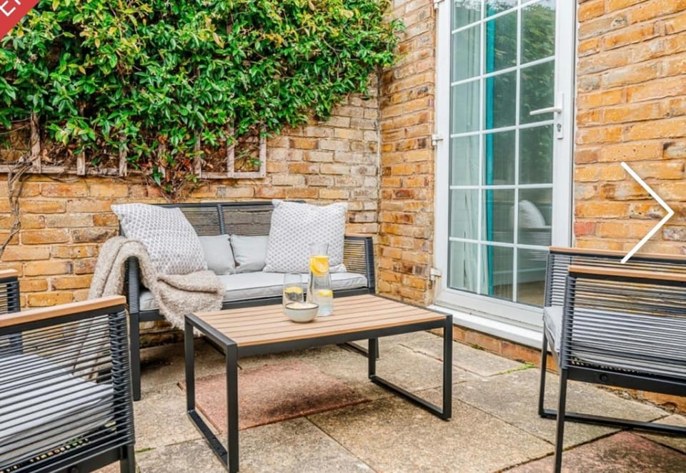 Patio, Garden, Seating area