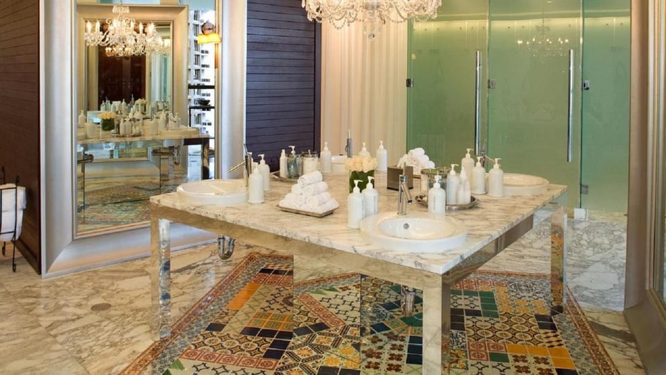 Magnificent Unit with Priceless Views W Icon Apartment in Brickell