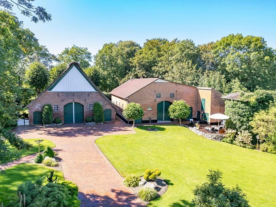 Property building, Natural landscape, Garden, Garden, Garden view