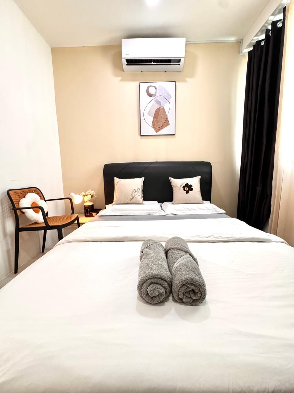 N9-02 MetroCity Square Condominium-3R2B-9 Pax Apartment in Kuching