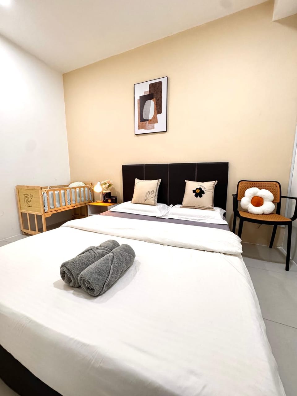 N9-02 MetroCity Square Condominium-3R2B-9 Pax Apartment in Kuching