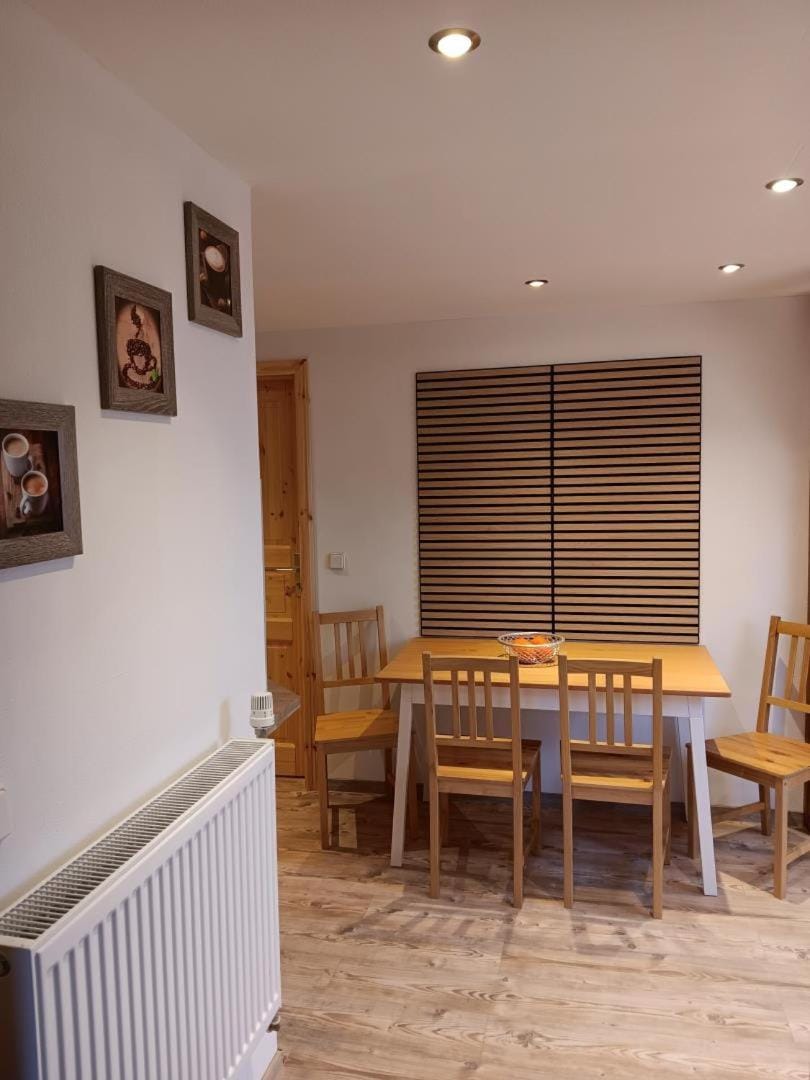 NEU! Ferienwohnung Schwalbe Apartment in Mecklenburgische Seenplatte