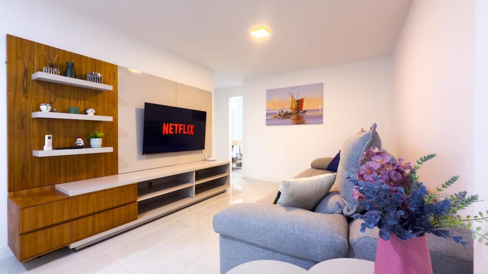 Communal lounge/ TV room, Living room