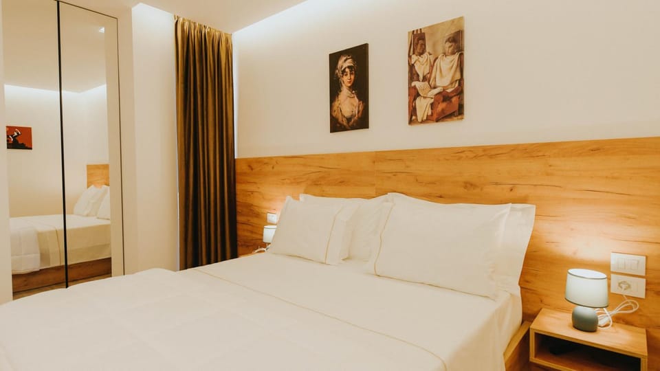 Bed, bunk bed