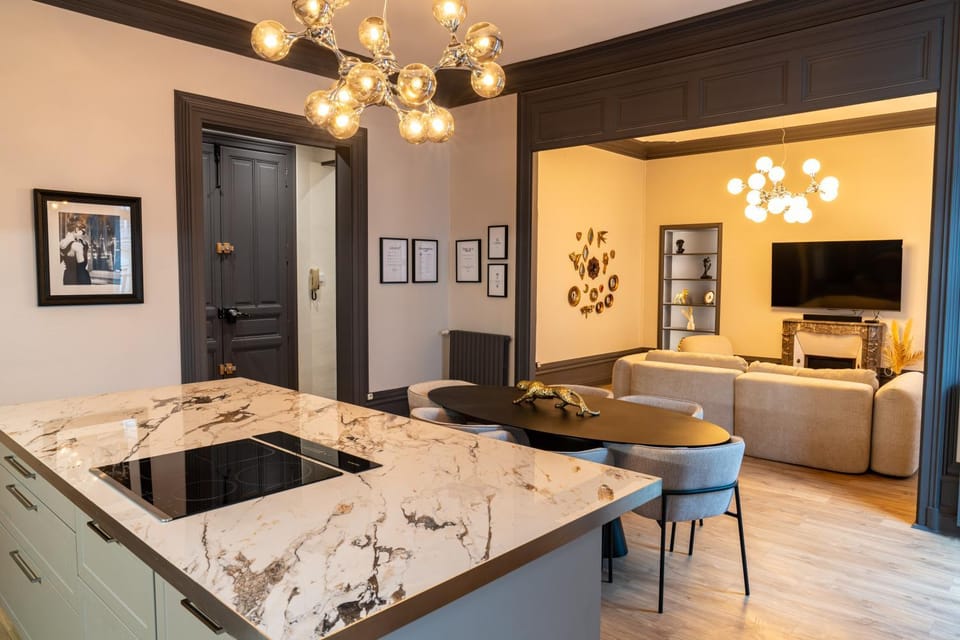 Living room, Seating area, kitchen, kitchen