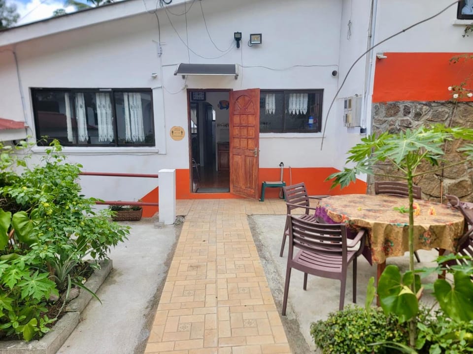 Property building, Patio, Day, Garden, Dining area, Garden view