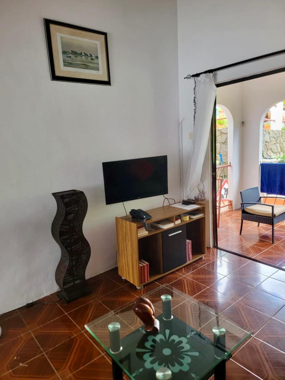 TV and multimedia, Living room, Seating area, Evening entertainment
