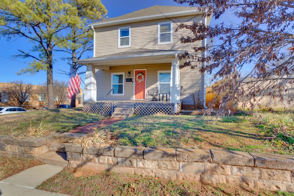 Historic Home Half-Mile to Downtown Guthrie! House in Oklahoma