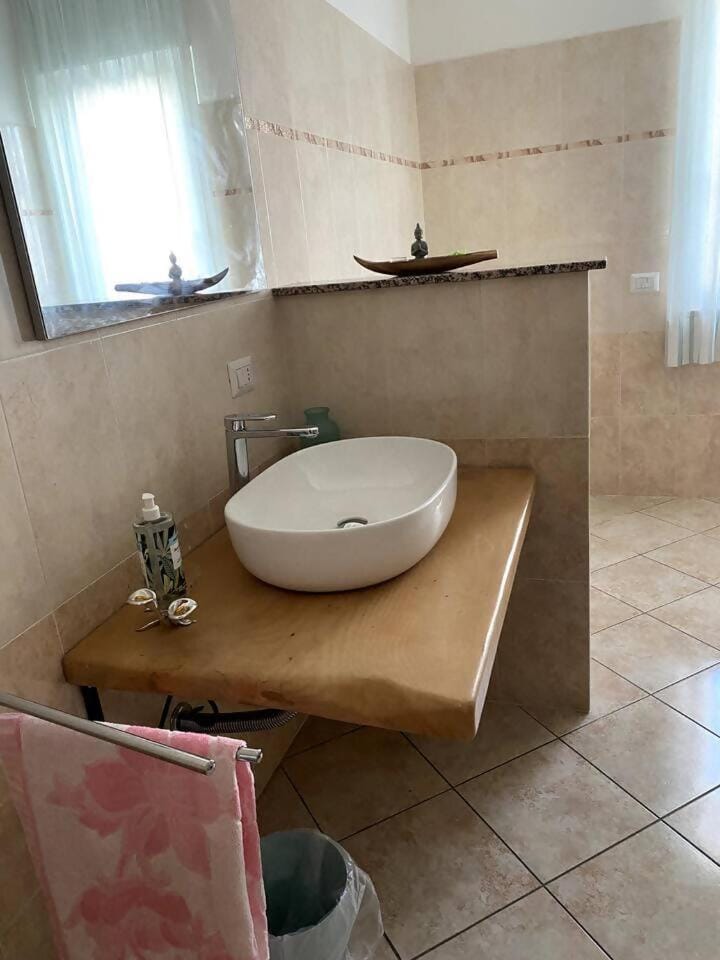 Wellness in Malpensa - (check in entro le 22) Vacation rental in Lombardy