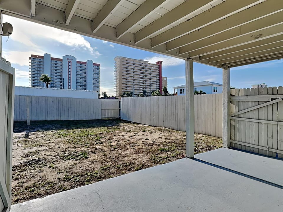 Patio, City view