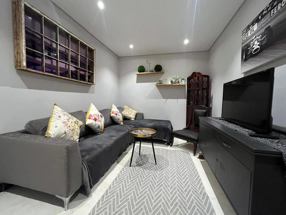 Doverhurst - Sea Point Cape Town Apartment in Sea Point