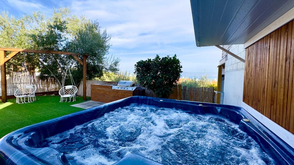וילת בית העץ Wood House Vila Villa in North District