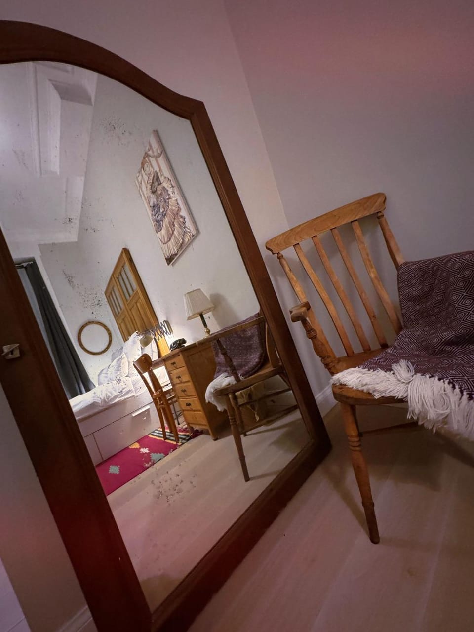 Bed, Decorative detail, Bedroom